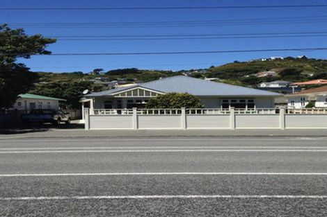 Photo of property in 281 The Parade, Island Bay, Wellington, 6023