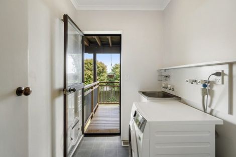 Photo of property in 1/14 Ridge Road, Waiake, Auckland, 0630