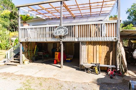 Photo of property in 106 Komiti Road, Tinopai, Matakohe, 0593