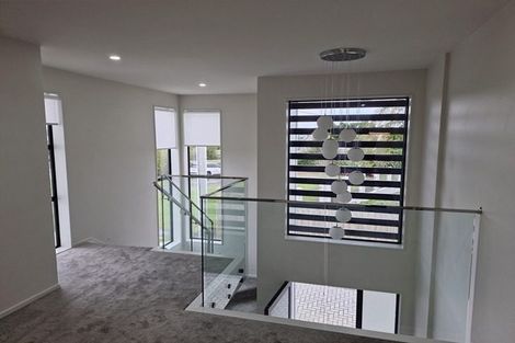 Photo of property in 16a Hobsonville Road, West Harbour, Auckland, 0618