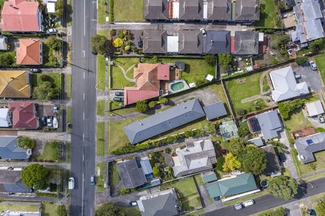 Photo of property in 132 Astley Avenue, New Lynn, Auckland, 0600