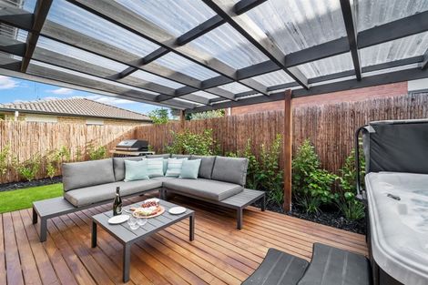 Photo of property in 32a Centreway Road, Orewa, 0931