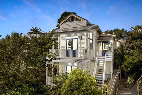 Photo of property in 7 Manley Terrace, Newtown, Wellington, 6021