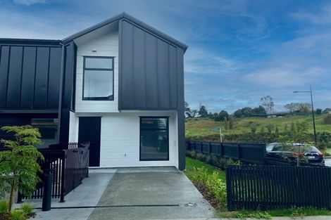 Photo of property in 16 Tuputupu Drive, Kumeu, 0810