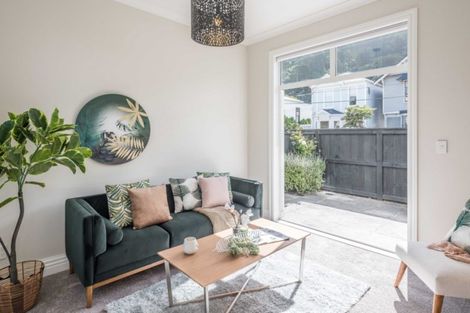 Photo of property in 51 Tinakori Road, Thorndon, Wellington, 6011