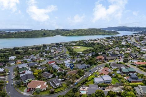 Photo of property in 17 Kinloch Place, Papakowhai, Porirua, 5024