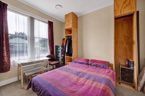 Photo of property in 221 Bridge Street, Eltham, 4322