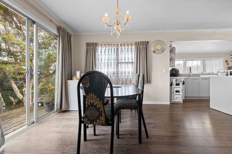 Photo of property in 91 Stottholm Road, Titirangi, Auckland, 0604