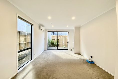 Photo of property in 6 Awamarino Way, Westgate, Auckland, 0614