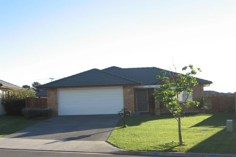 Photo of property in 3 Ashkirk Place, Wattle Downs, Auckland, 2103