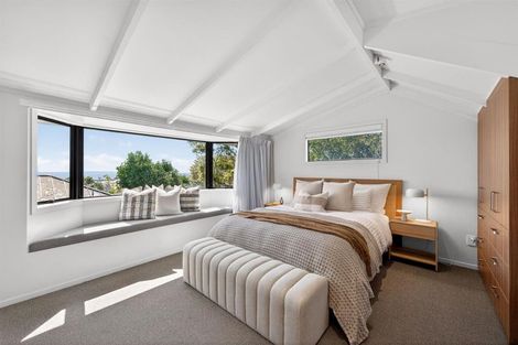 Photo of property in 2/10 Sylvan Park Avenue, Milford, Auckland, 0620