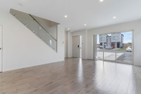 Photo of property in 5b Poruru Close, Papakura, 2110