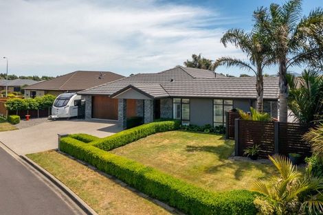 Photo of property in 3 Mcgregor Place, Paraparaumu, 5032