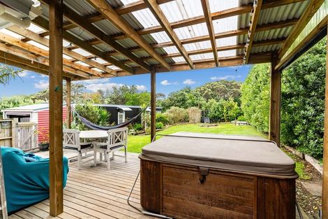 Photo of property in 3 Kelly Street, Baylys Beach, Dargaville, 0377