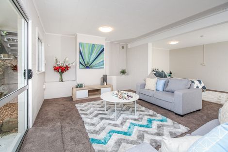 Photo of property in 124 Otitori Bay Road, Titirangi, Auckland, 0604