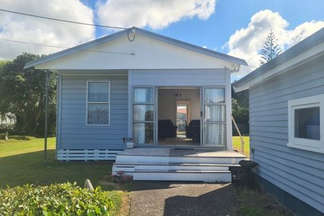 Photo of property in 3 King Street, Opunake, 4616