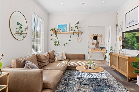 Photo of property in 12 Richmond Street, Fitzroy, New Plymouth, 4312