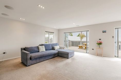 Photo of property in 5 Bushlands Park Drive, Albany, Auckland, 0632