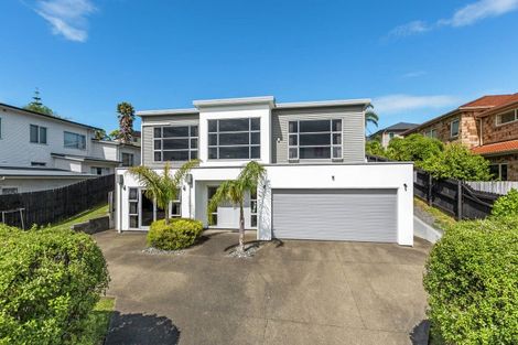 Photo of property in 24 Kittiwake Drive, Schnapper Rock, Auckland, 0632