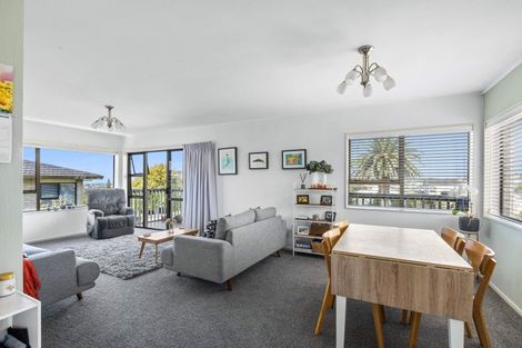 Photo of property in 2/38 Albatross Road, Red Beach, 0932