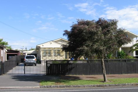 Photo of property in 34 Walker Road, Point Chevalier, Auckland, 1022