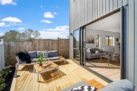 Photo of property in 21b Montgomery Avenue, Belmont, Auckland, 0622