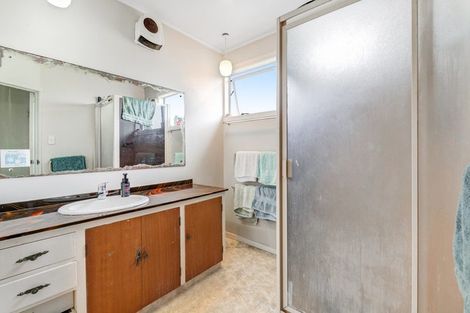 Photo of property in 1031 Whangaparaoa Road, Tindalls Beach, Whangaparaoa, 0930