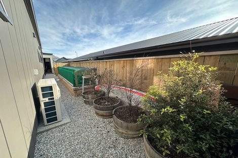 Photo of property in 10 Drysdale Road, Jacks Point, 9371