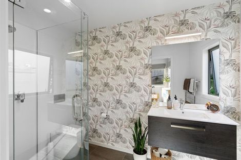 Photo of property in 3 Salmont Place, Kelburn, Wellington, 6012