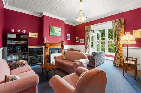 Photo of property in 5849 Christchurch Akaroa Road, Duvauchelle, Akaroa, 7582