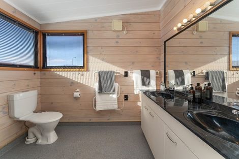 Photo of property in 23 Barrett Drive, Waikanae Beach, Waikanae, 5036