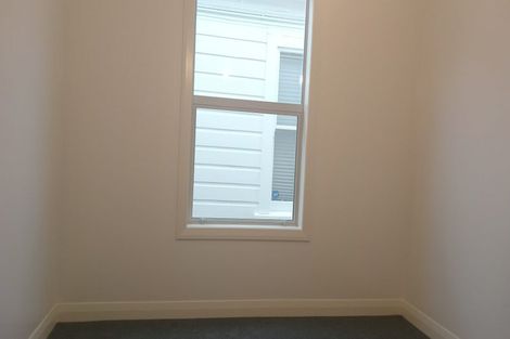 Photo of property in 12 Caroline Street, Mount Victoria, Wellington, 6011