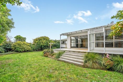 Photo of property in 15 Swansea Street, Hokowhitu, Palmerston North, 4410