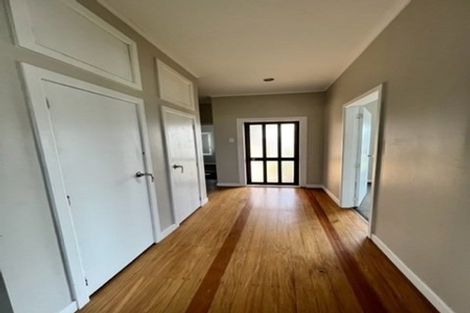 Photo of property in 25 Fairview Road, Papatoetoe, Auckland, 2025