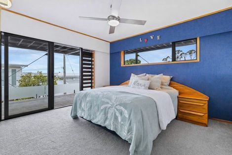 Photo of property in 35 Rothesay Bay Road, Rothesay Bay, Auckland, 0630