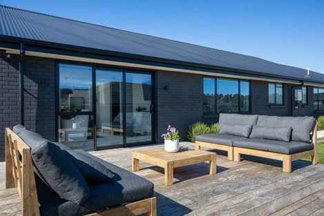 Photo of property in 29 Honeyfield Drive, Whalers Gate, New Plymouth, 4310