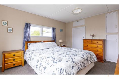 Photo of property in 28 Augustine Street, Waimate, 7924