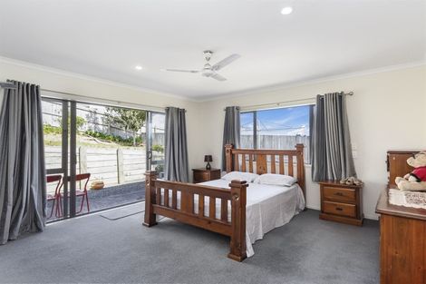 Photo of property in 79 Waterside Drive, Pyes Pa, Tauranga, 3112