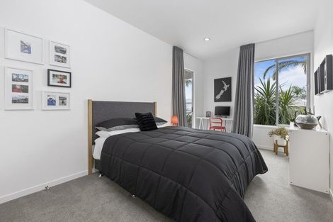 Photo of property in 2 Taumata Road, Castor Bay, Auckland, 0620