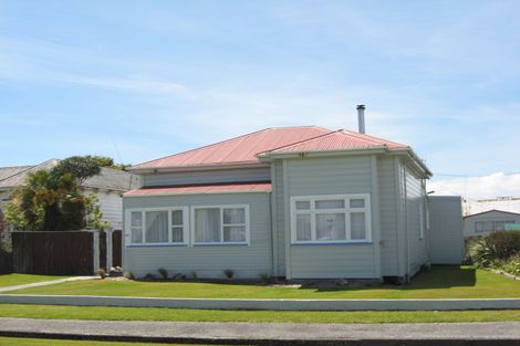 Photo of property in 117 Queen Street, Westport, 7825