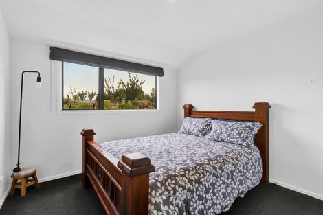 Photo of property in 14 Takiroa Street, Urenui, 4375