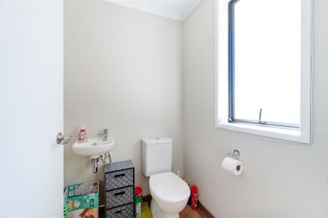 Photo of property in 24 Denver Avenue, Sunnyvale, Auckland, 0612