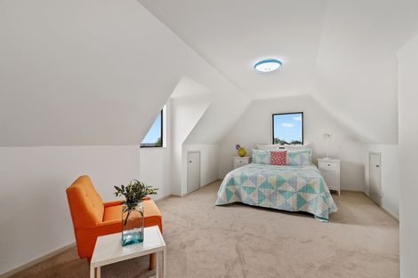 Photo of property in 2/67 West Coast Road, Glen Eden, Auckland, 0602