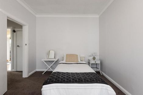 Photo of property in 1111a Heretaunga Street East, Parkvale, Hastings, 4122