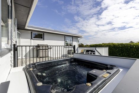 Photo of property in 10 Holford Street, Westown, New Plymouth, 4310