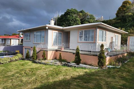 Photo of property in 31 Victory Crescent, Tawa, Wellington, 5028