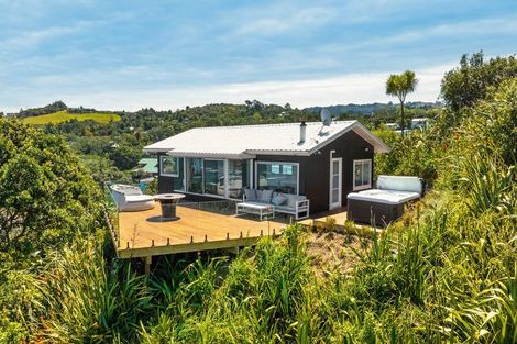 Photo of property in 57 Grand View Road, Leigh, 0985