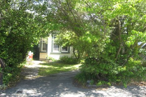 Photo of property in 48 Sandwich Road, Beckenham, Christchurch, 8023