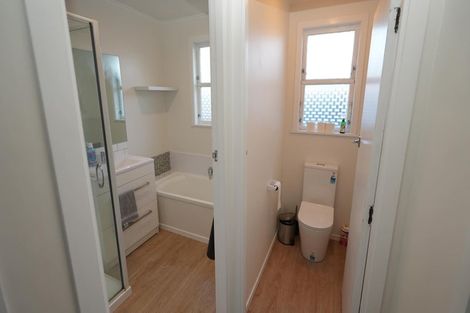 Photo of property in 19 Rhodes Drive, Kelvin Grove, Palmerston North, 4414