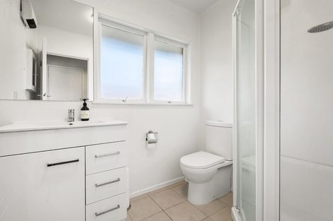 Photo of property in 2/27 Sydney Street, Hauraki, Auckland, 0622